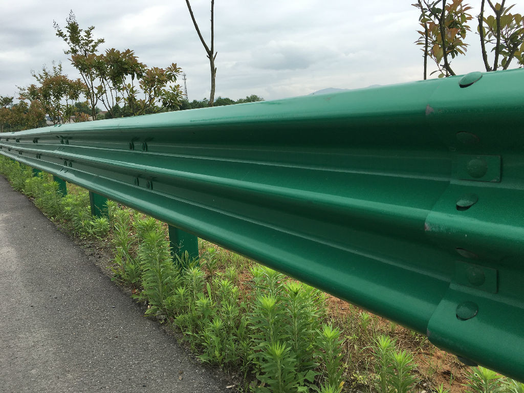 波形护栏立柱遇到石头打不下去怎么办？？？？？？？？