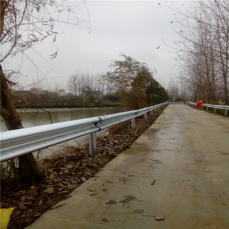 浙江公路护栏多少钱一米？？？？？