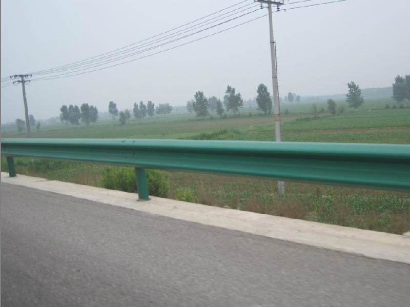 道路护栏有哪些优势？？？？？？？